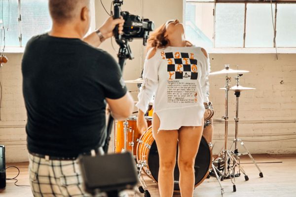 riffster-afterlaughter-bts-1FF9D4F5A-5DF3-F8FF-53C6-7C68F2468825.jpg